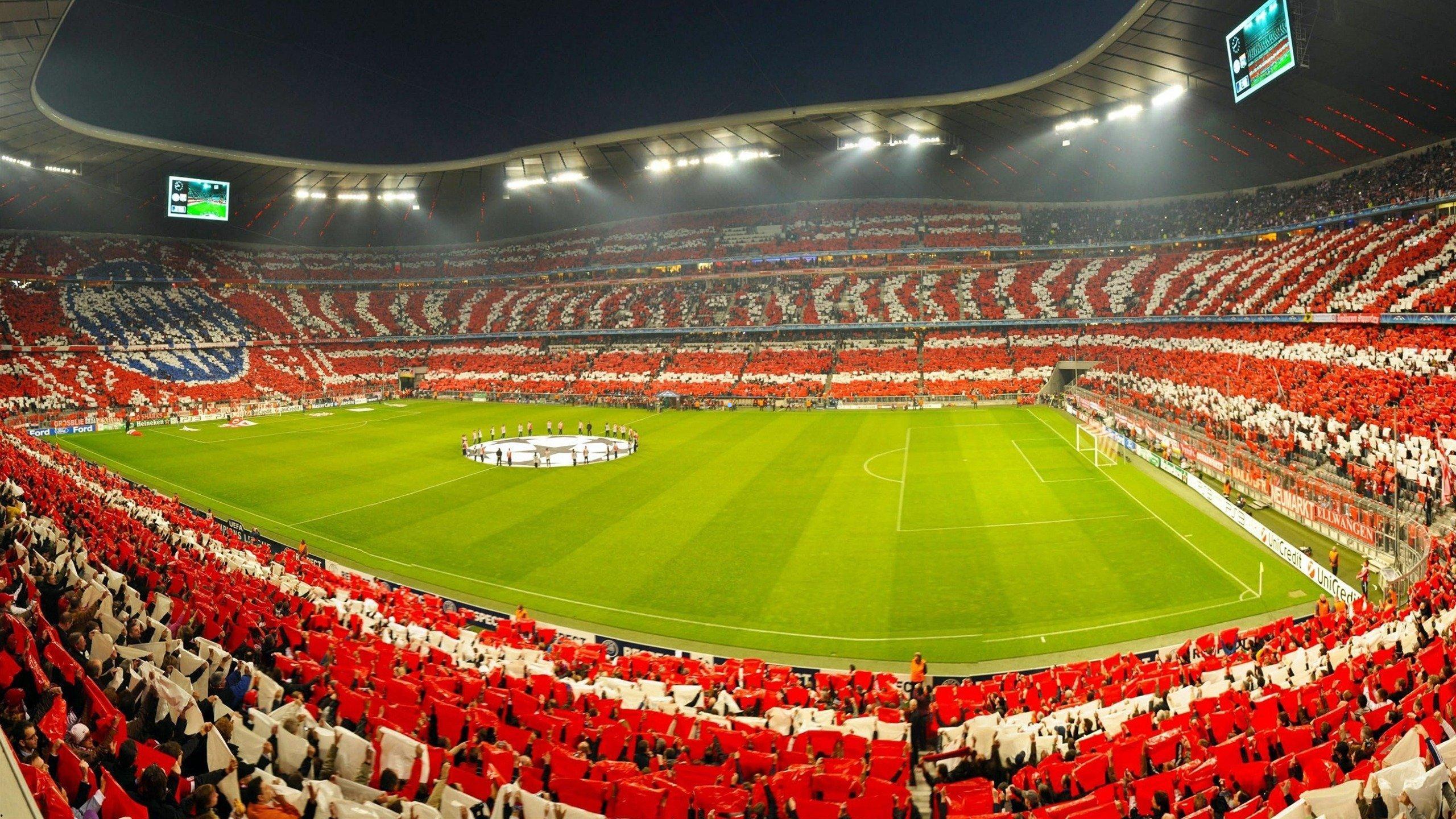 斯特拉斯堡球迷横幅抗议BlueCo，疾呼我们永远不是优先选择